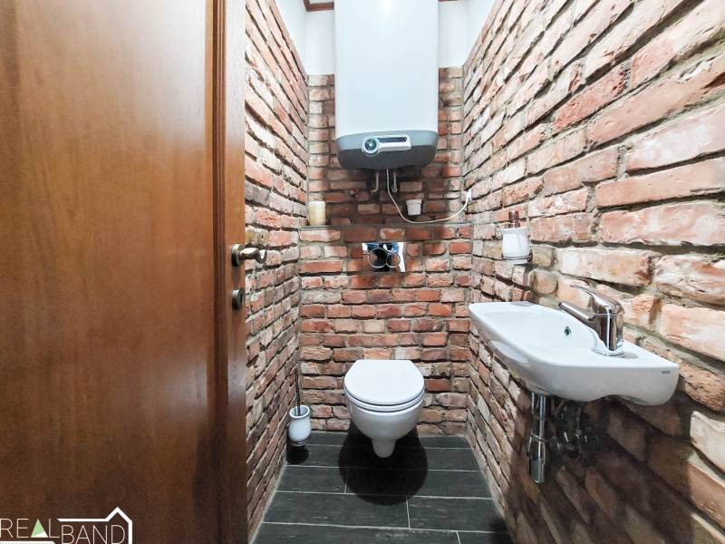 WC.jpg