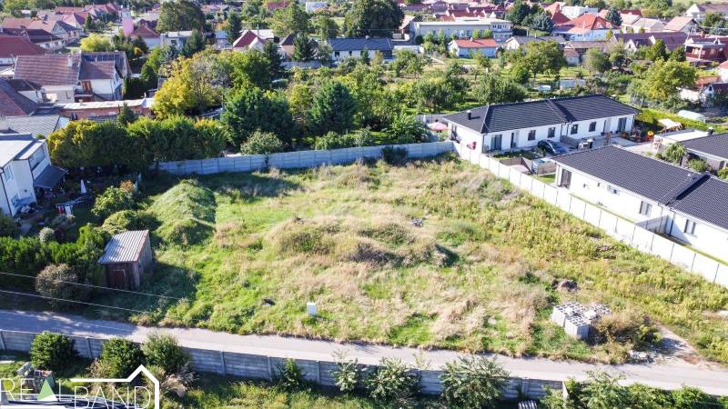 Pozemok 3