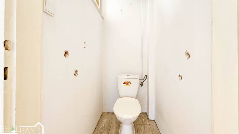 WC.jpg