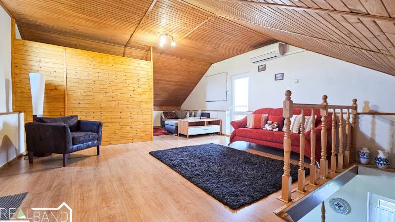 Vrchné patro 2.jpg